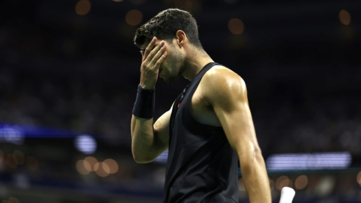 Alcaraz é eliminado na 2ª rodada do US Open pelo holandês Van de Zandschulp Alcaraz é eliminado na 2ª rodada do US Open pelo holandês Van de Zandschulp