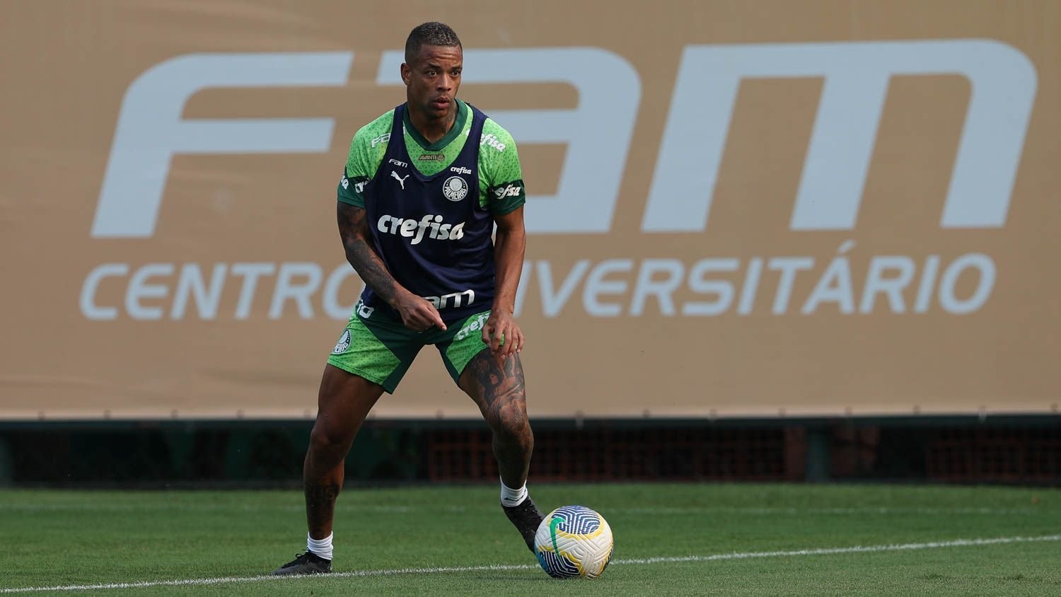 Saiba por que o Palmeiras não afastou Caio Paulista após acusações de agressões