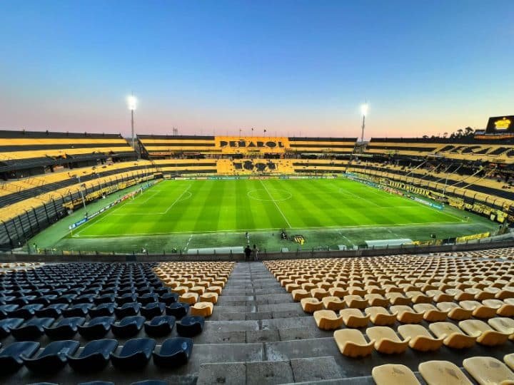 Peñarol ‘lava as mãos’ e deixa decisão sobre torcida do Botafogo nas mãos do governo Peñarol ‘lava as mãos’ e deixa decisão sobre torcida do Botafogo nas mãos do governo