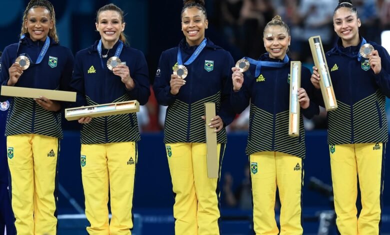 Pódio histórico: Brasil é bronze na ginástica artística por equipes Pódio histórico: Brasil é bronze na ginástica artística por equipes