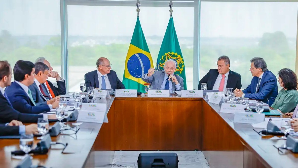 “Tem muita gente gastando o que não tem”, alerta Lula sobre bets