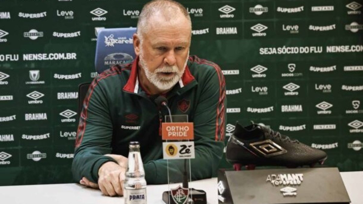 Mano Menezes, do Fluminense, critica marcação dos pênaltis, mas reconhece culpa