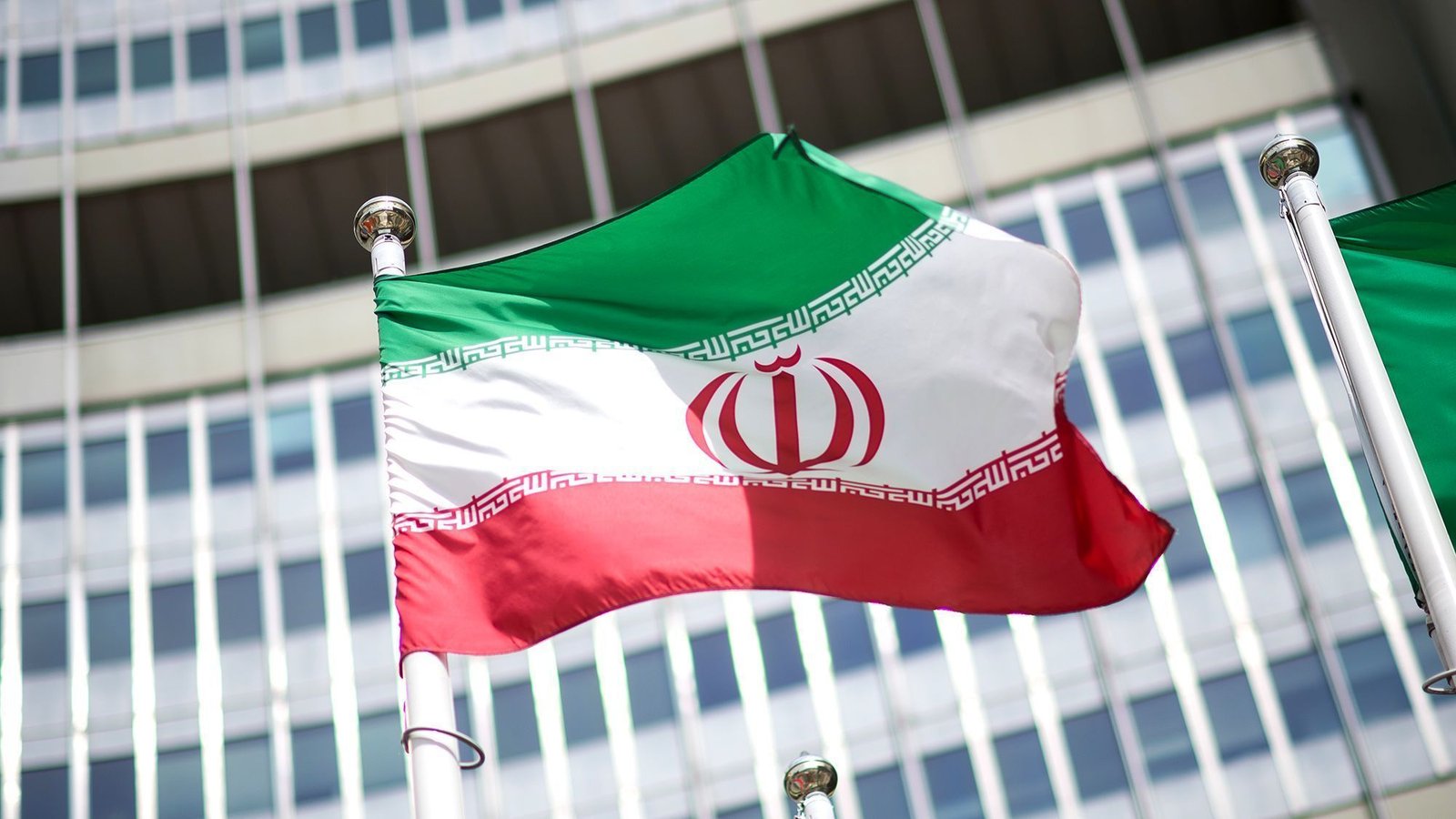 Microsoft relata atividade de hackers iranianos em sites eleitorais americanos