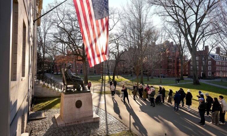 EUA cancelam US$ 60 milhões em bolsas de Harvard por suposto antissemitismo EUA cancelam US$ 60 milhões em bolsas de Harvard por suposto antissemitismo