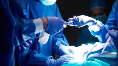 Cirurgia de coluna: implantes inteligentes ampliam eficácia; entenda