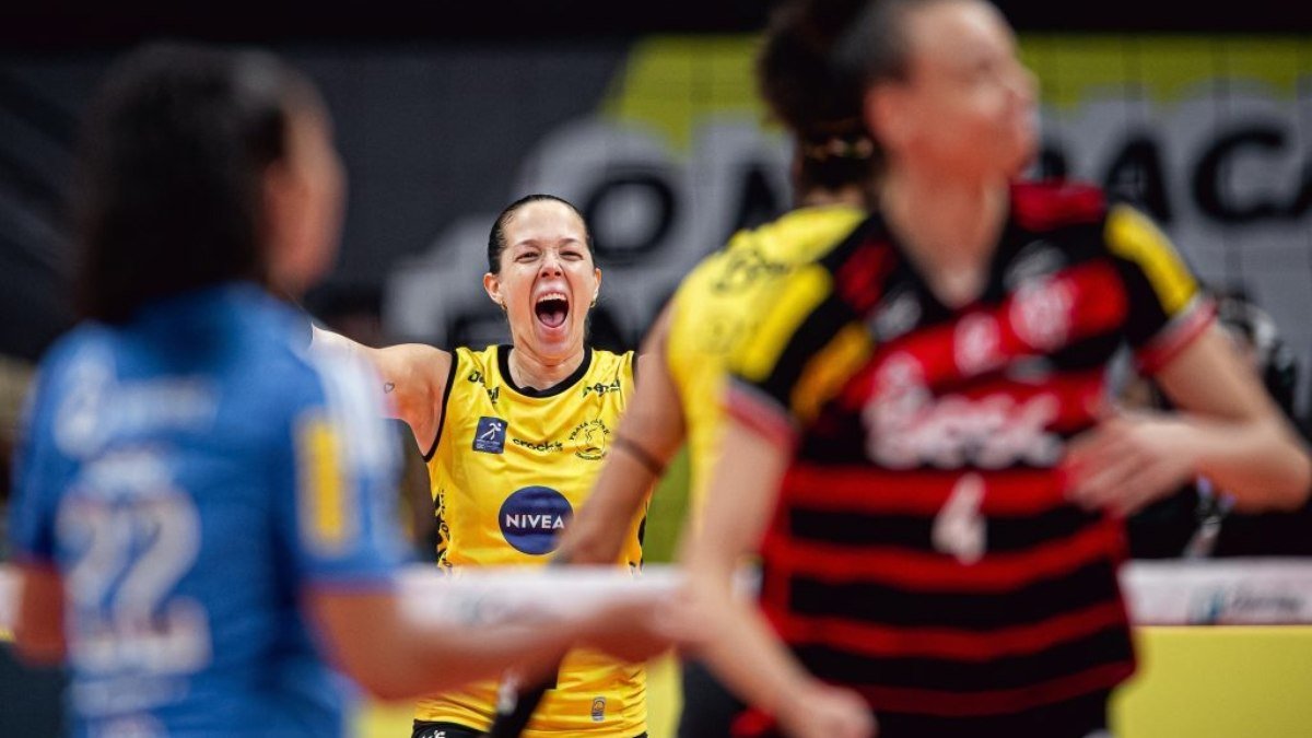 Praia Clube vence Sesc Flamengo de virada
