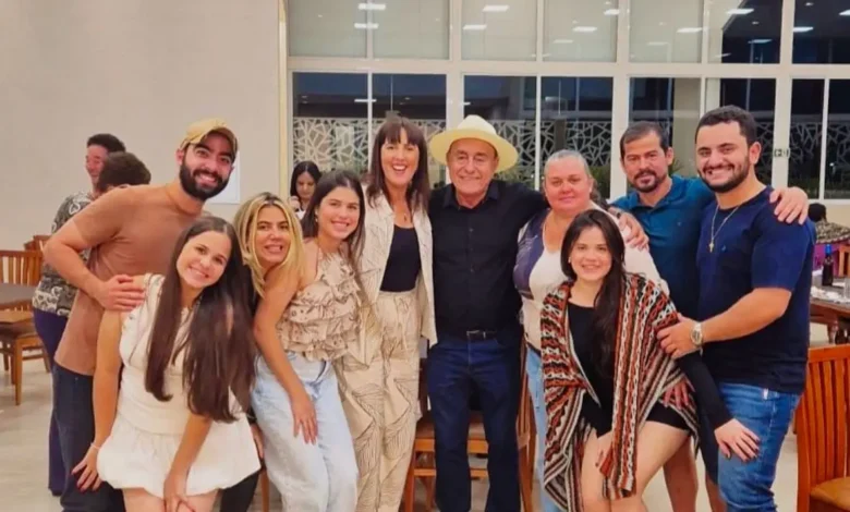 Bocalom celebra 72 anos com familiares e amigos: “nunca é tarde para um novo começo” | ac24horas Bocalom celebra 72 anos com familiares e amigos: “nunca é tarde para um novo começo” | ac24horas
