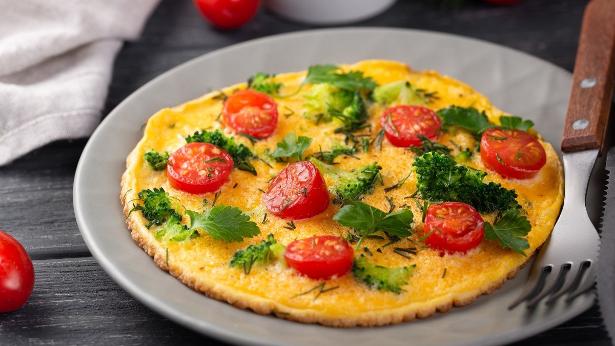 aprenda como fazer omelete na air fryer