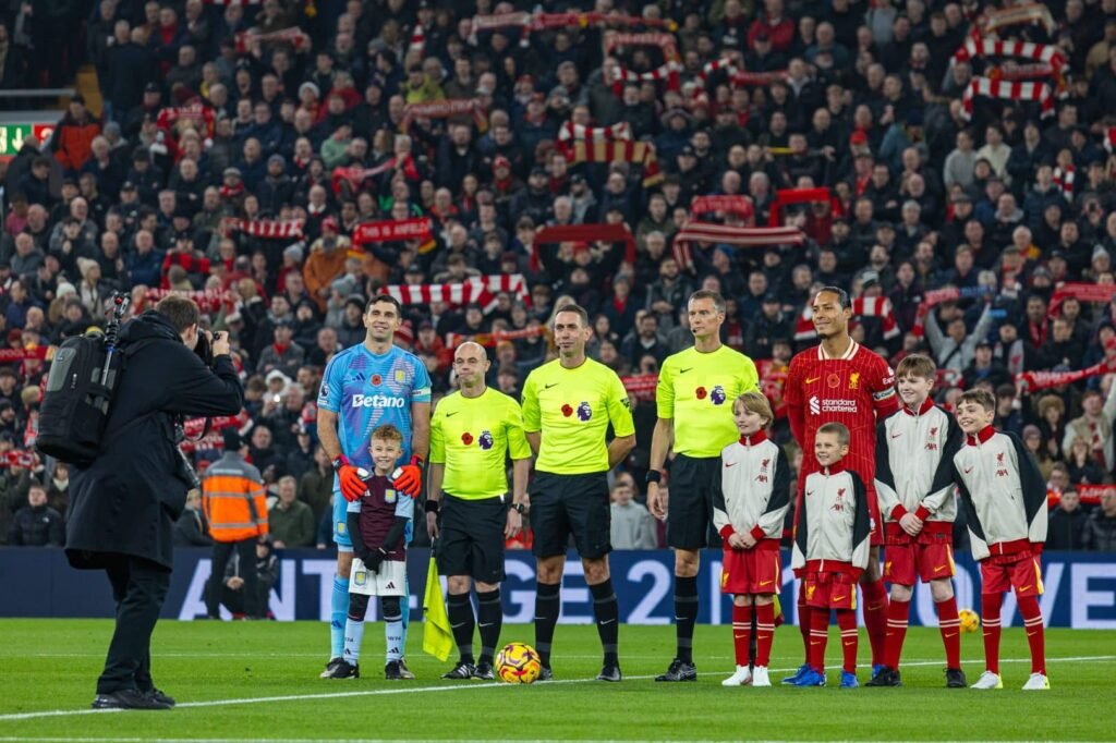 Árbitro inglês tem vídeo vazado no qual ofende Liverpool e Klopp: ‘Alemão de m…’