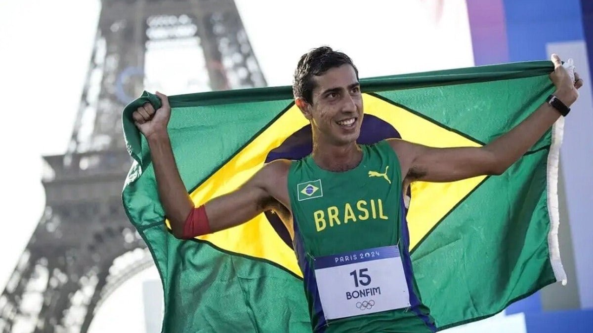 Caio Bonfim fatura prata inédita para o Brasil na marcha atlética