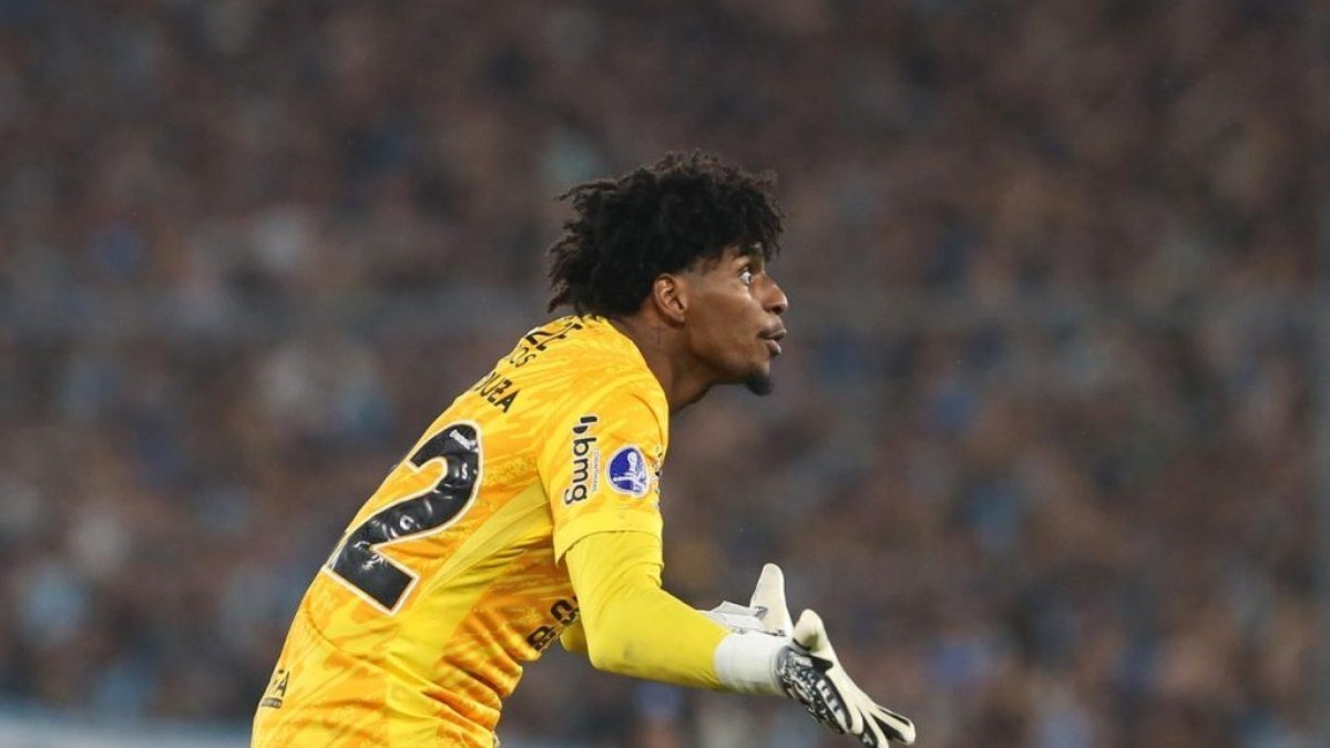 Hugo Souza lamenta eliminação do Corinthians na Sul-Americana: “Nós falhamos”