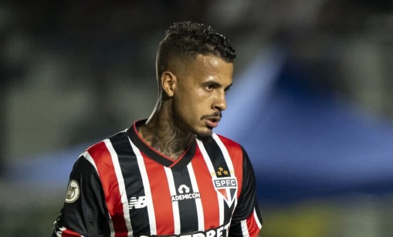 Como o São Paulo reduziu rombo em orçamento e conseguiu faturar mesmo sem negociar titulares Como o São Paulo reduziu rombo em orçamento e conseguiu faturar mesmo sem negociar titulares