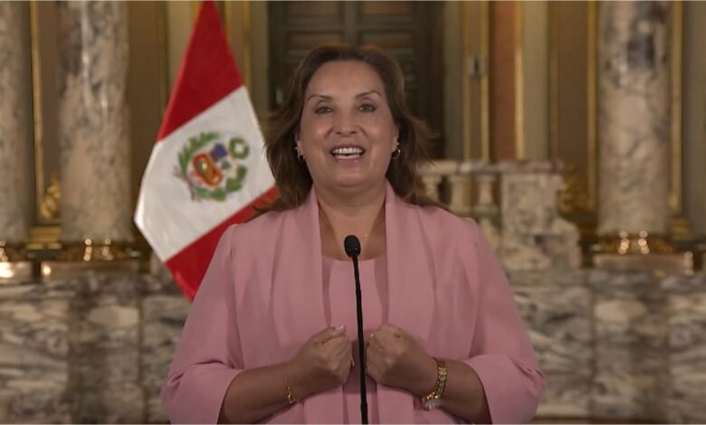 Presidente do Peru celebra novo papa “peruano“: “20 anos de serviço aqui“ Presidente do Peru celebra novo papa “peruano“: “20 anos de serviço aqui“