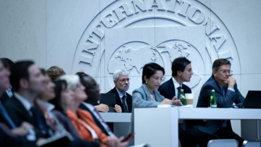 FMI prevê crescimento da economia mundial de 3,2% este ano e em 2025