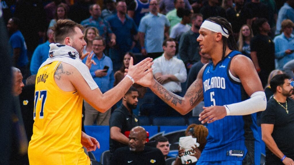 “Recebemos para isso, não tem desculpa“, diz Doncic após derrota dos Lakers
