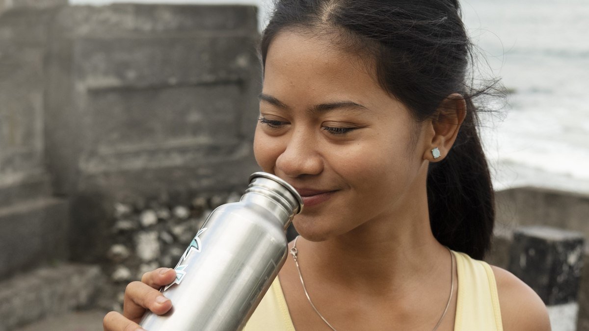 8 modelos para se refrescar e hidratar no calor