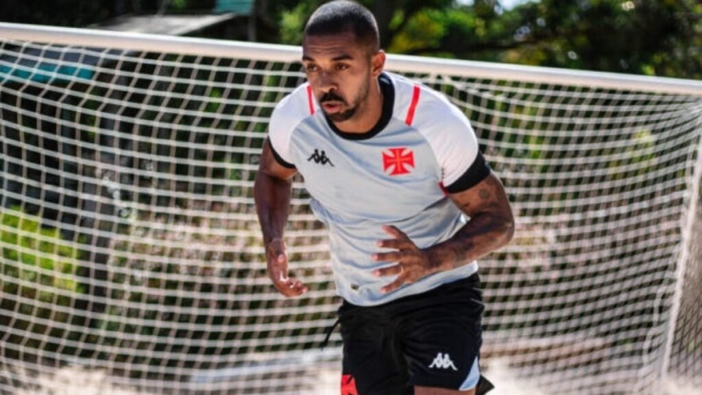 Após dois anos no exterior, Vasco fará pré-temporada no RJ em 2025
