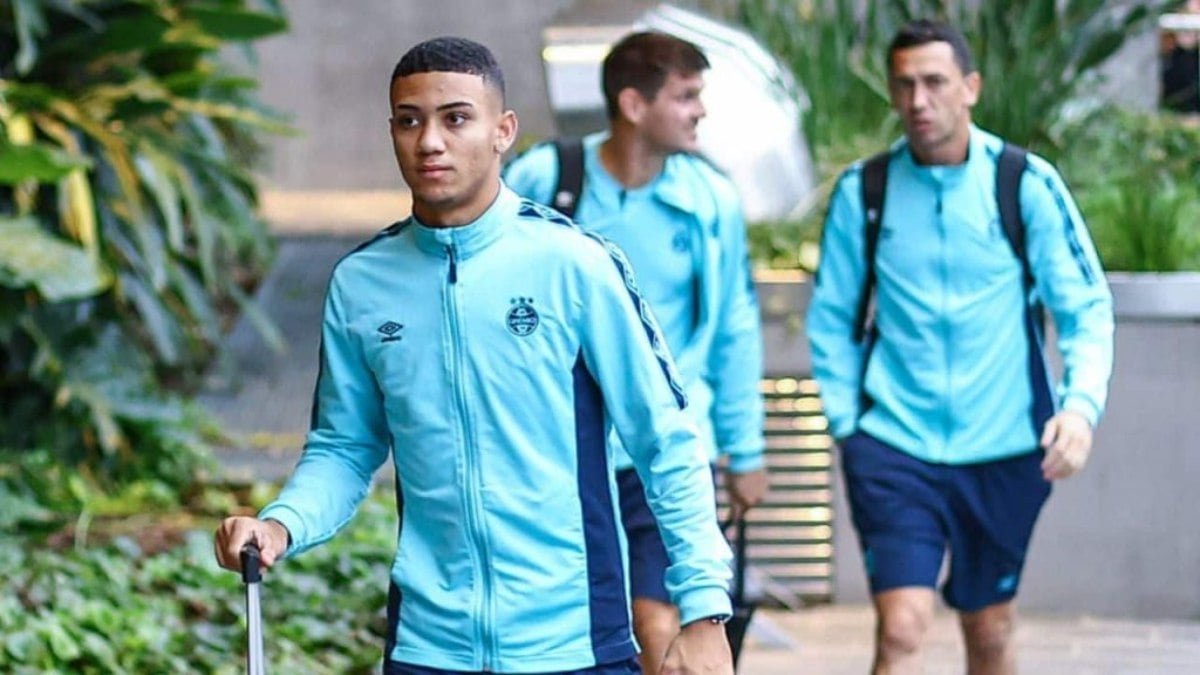 Em negociação com clube inglês, Gustavo Nunes viaja para enfrentar o Fluminense
