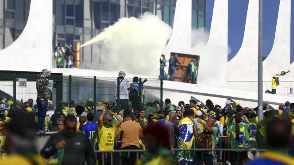 STF condena mais 14 réus por atos golpistas de