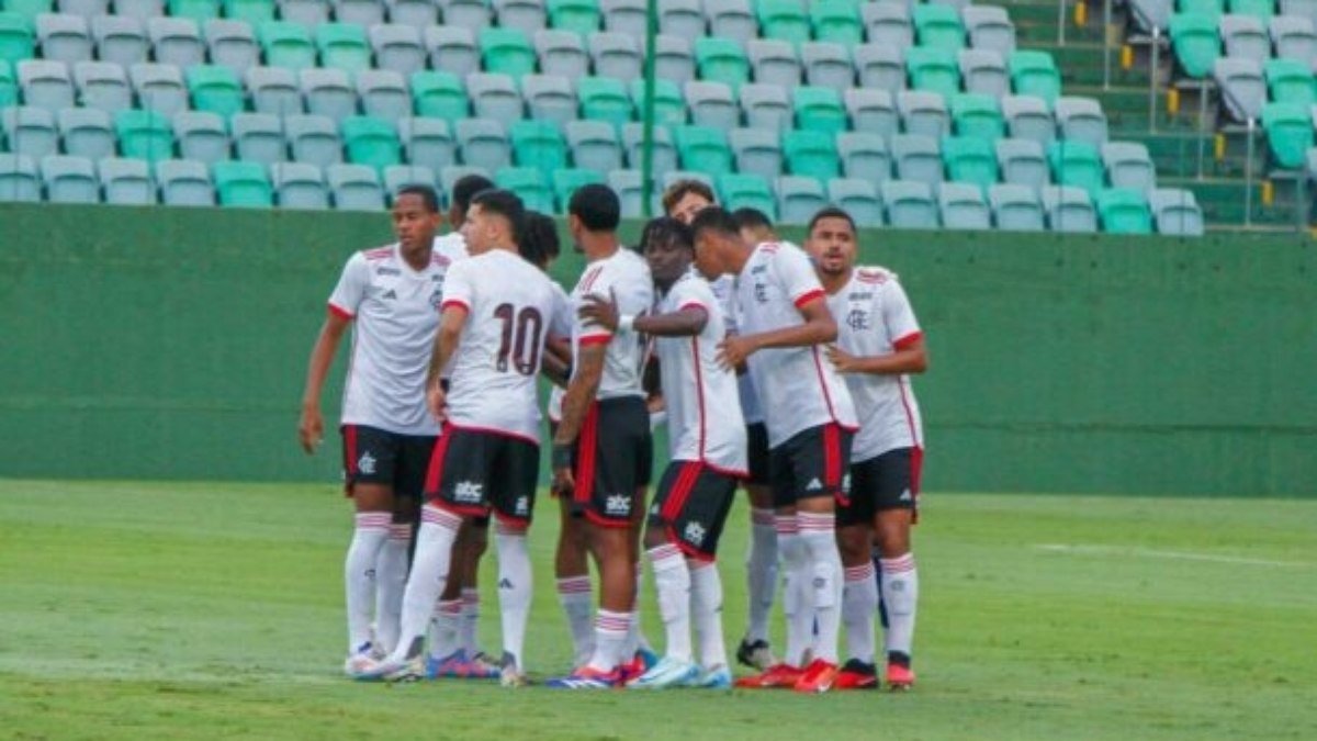 Goiás bate Flamengo e abre vantagem nas oitavas da Copa do Brasil Sub-20