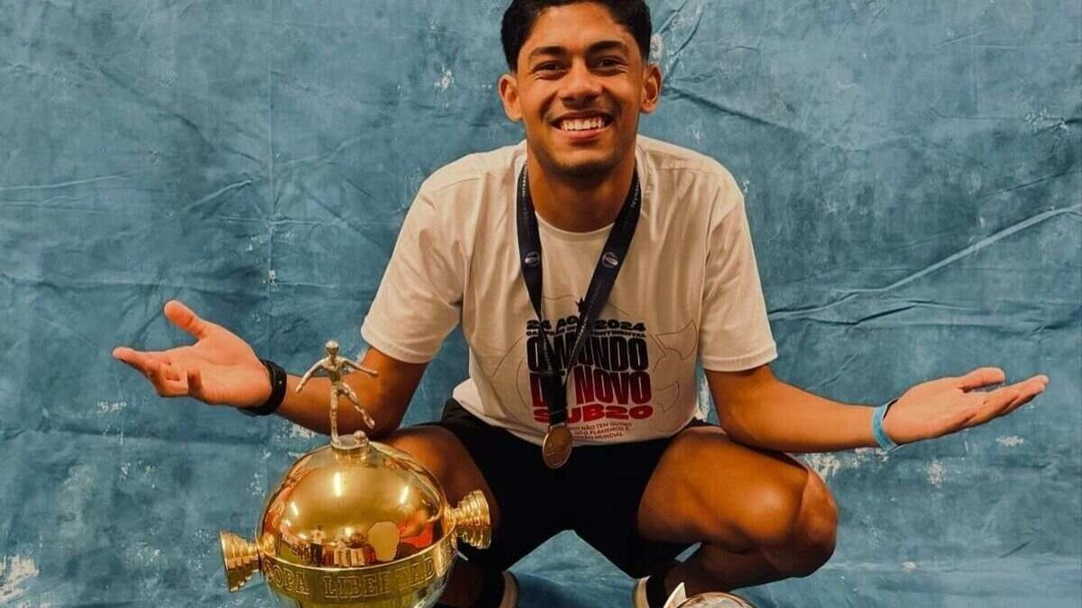 Campeão mundial sub-20 pelo Flamengo foi revelado por projeto do lateral Renê
