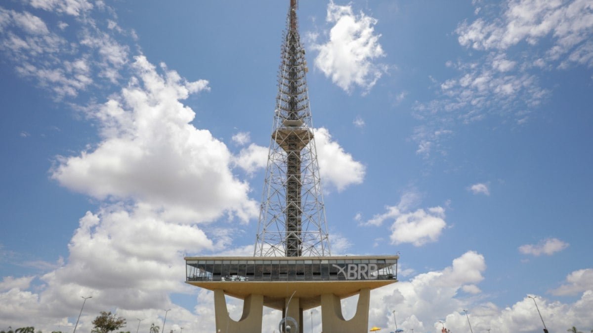 Conheça a história da Torre de TV, legado de Lúcio Costa