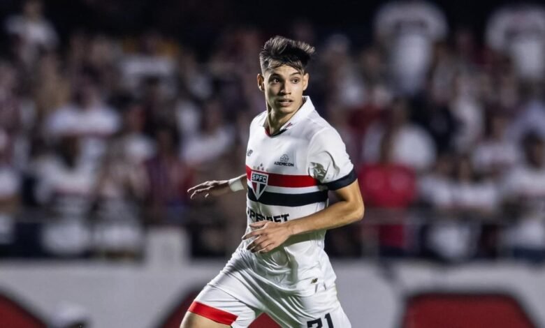Navarro, do Talleres, acusa Bobadilla, do São Paulo, de xenofobia Navarro, do Talleres, acusa Bobadilla, do São Paulo, de xenofobia