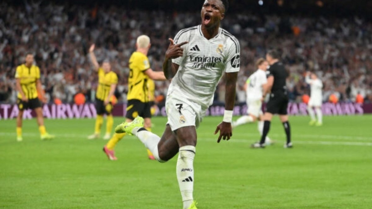 Real Madrid goleia Dortmund com hat-trick de Vini Jr e volta a vencer na Champions