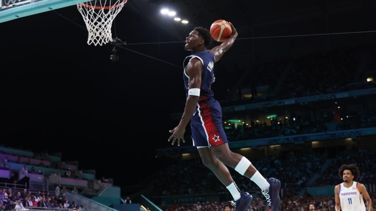 Estados Unidos confirma o favoritismo e vai enfrentar Brasil pelo basquete masculino