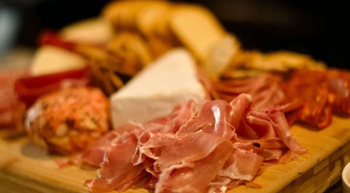 Parmesão, champanhe, presunto de parma: “marcas“ europeias serão protegidas por acordo