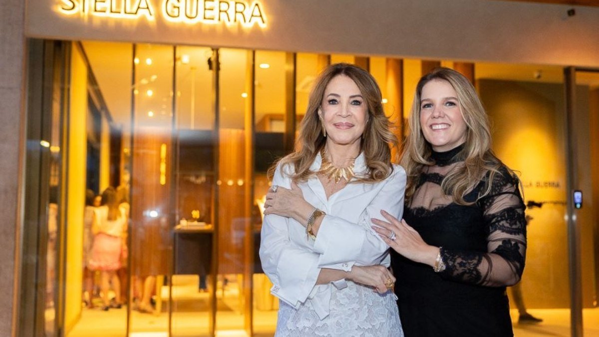 Coquetel marca lançamento de espaço da joalheria Stella Guerra em Brasília