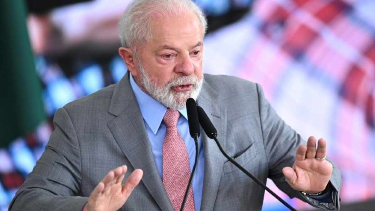 Lula deve incluir previdência dos militares em pacote de corte de gastos