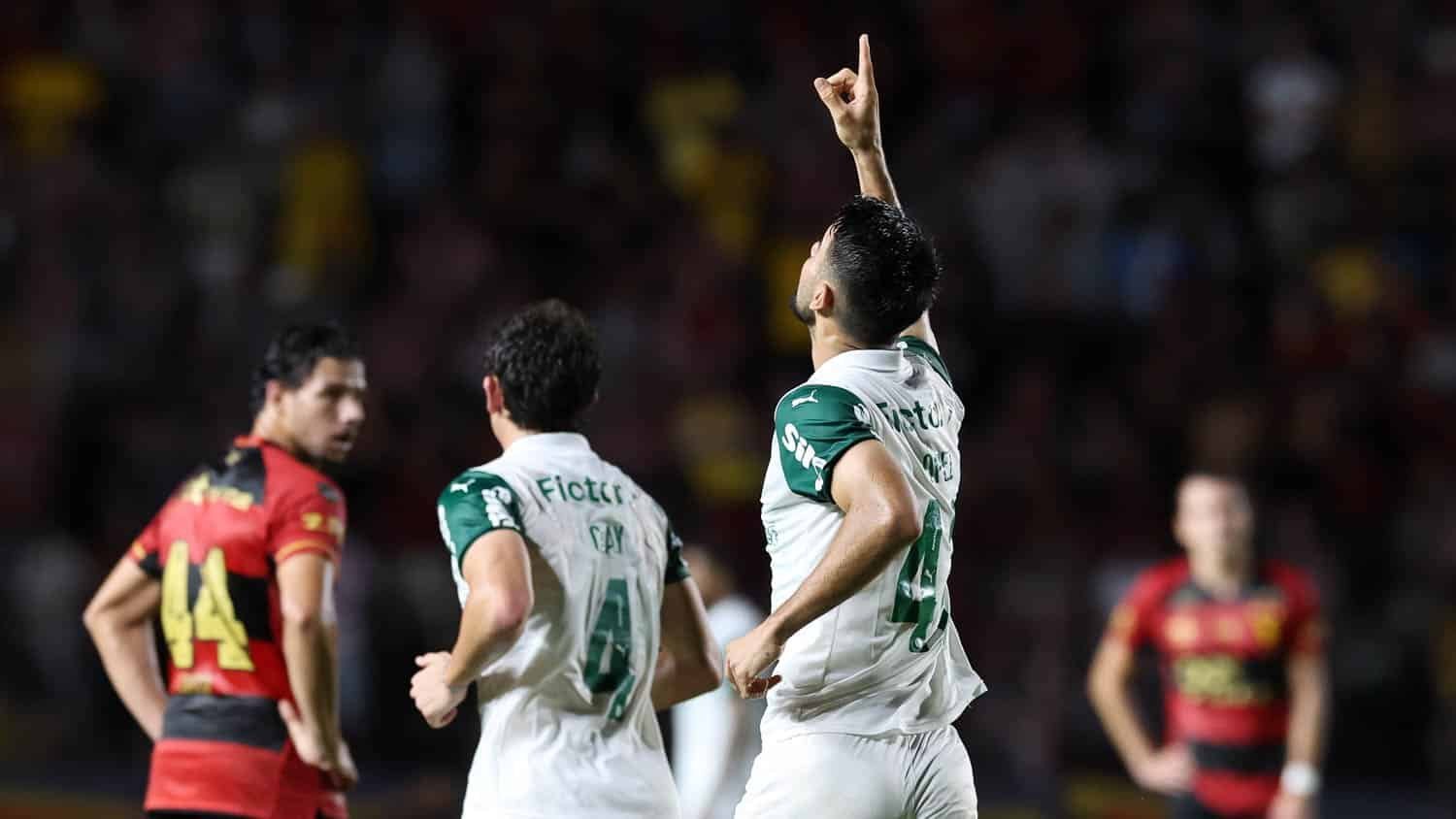 Vitória do Palmeiras não pode mascarar repetidos problemas que Abel não consegue corrigir