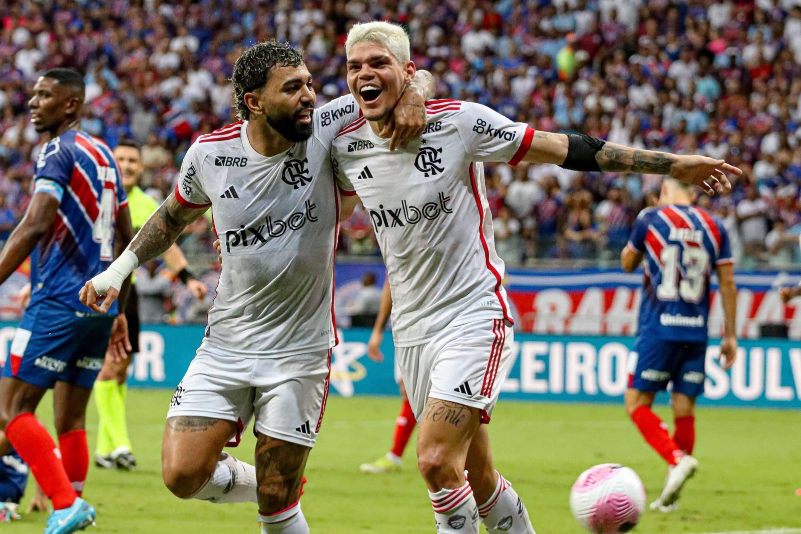 Flamengo vence o Bahia e Filipe Luís ganha boas dores de cabeça; entenda