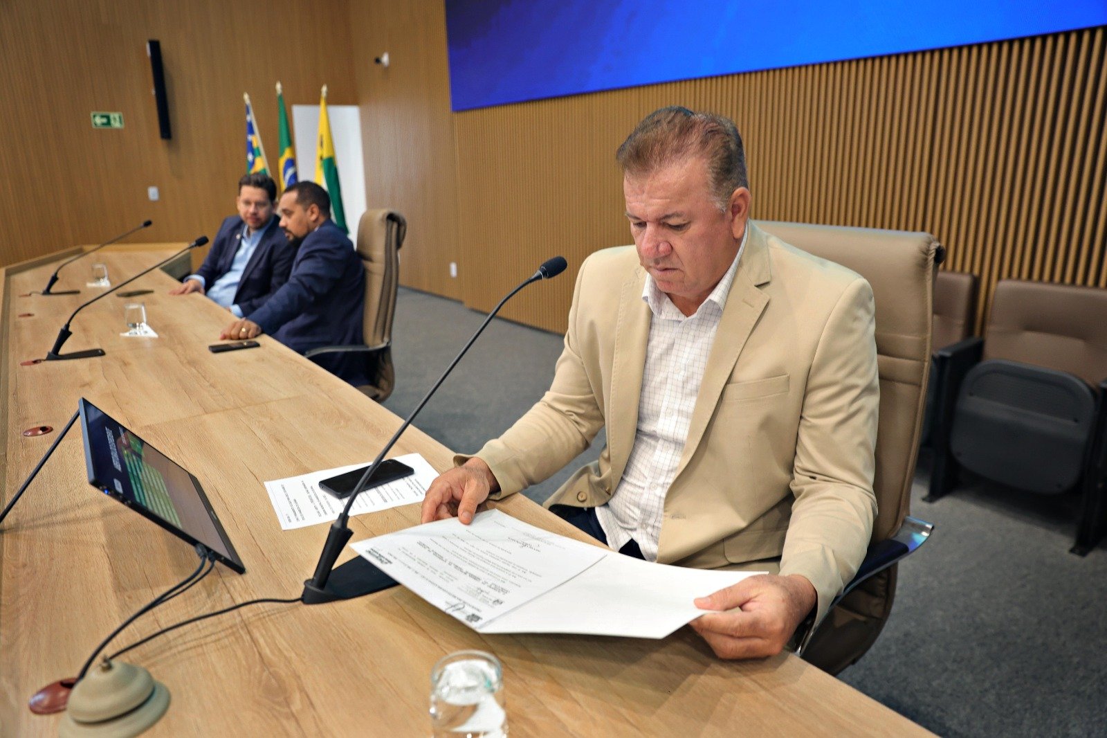 Gilsão apresenta ações de sua gestão na Câmara de Aparecida