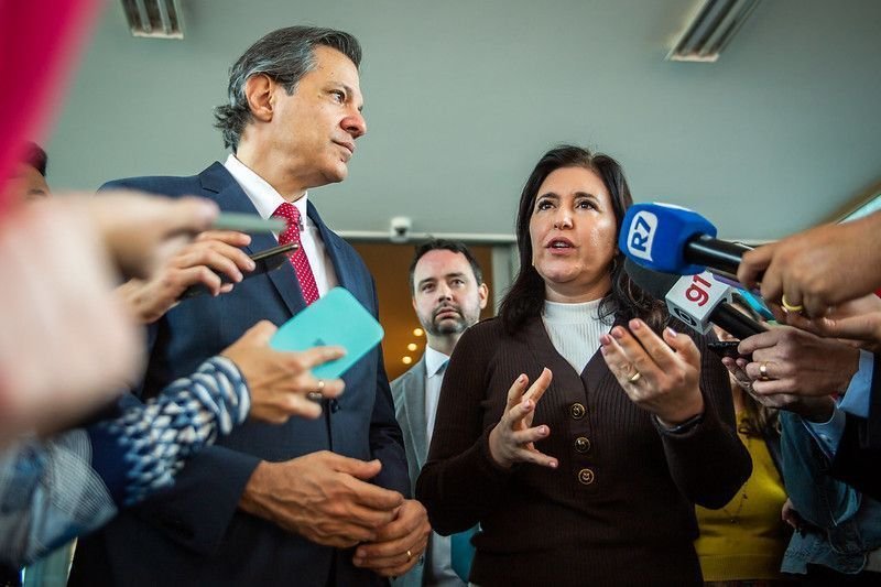 Equipe econômica cancela coletiva de imprensa sobre bloqueio no orçamento e dados só sairão depois das 21h