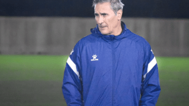 Técnico português que fez campeonato quase perfeito saiu antes de ser campeão