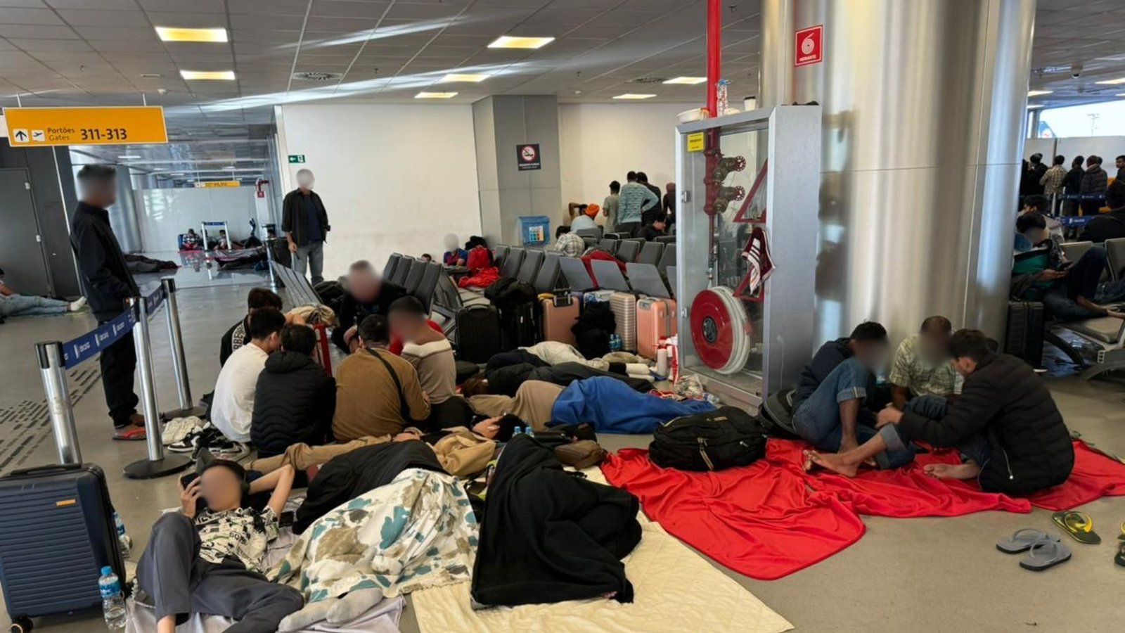 Governo vai impedir entrada de imigrantes sem vistos