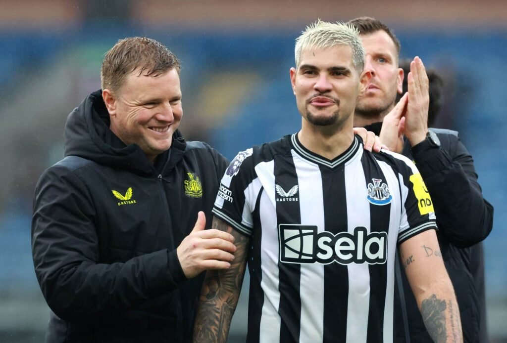 Brasileiro motiva importante mudança no Newcastle e ajuda time mesmo sem entrar em campo