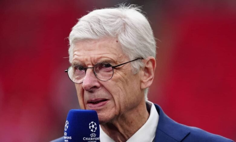 Técnico do Tottenham dá risada de ‘dor de cotovelo’ de Wenger Técnico do Tottenham dá risada de ‘dor de cotovelo’ de Wenger