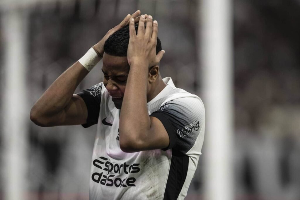 Ramón barra novatos e dá sua cara ao Corinthians após a janela de transferências