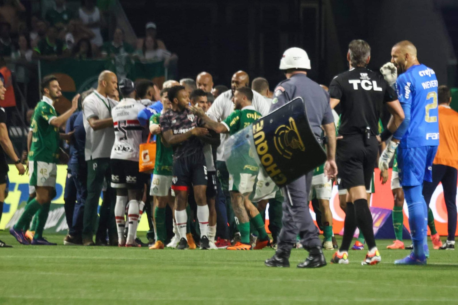 Alvo de soco e ameaça, funcionário do Palmeiras diz não ter mágoa de Sabino
