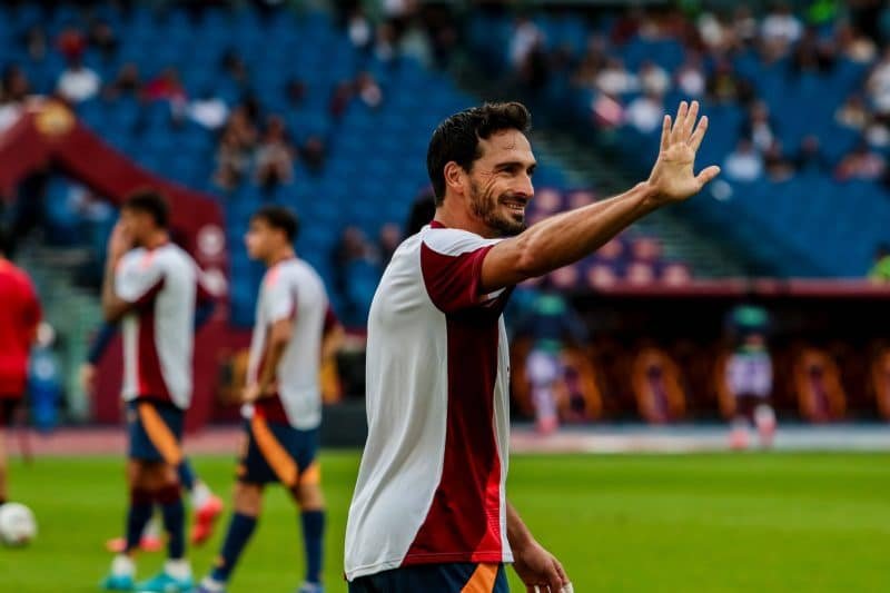 Hummels explica porque não está jogando na Roma e indica estreia