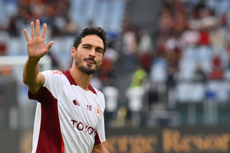 Recém-contratado, Hummels ironiza Roma e manda indireta para técnico nas redes