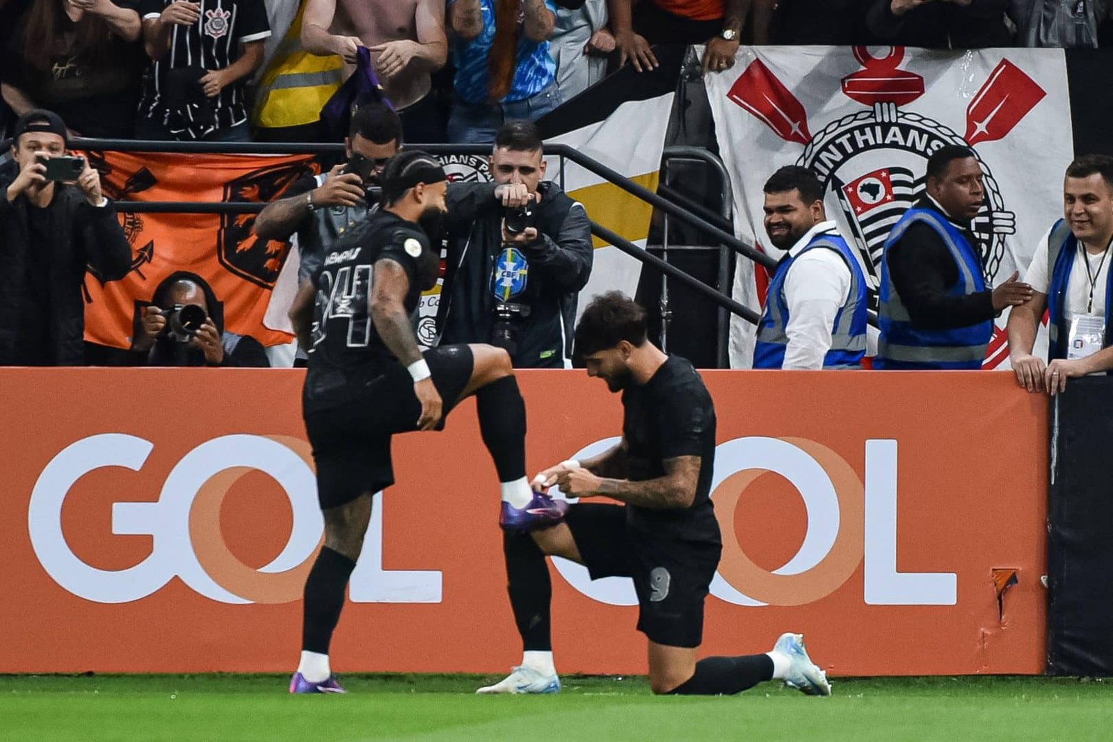 ataque do Corinthians gera dúvidas a Ramón