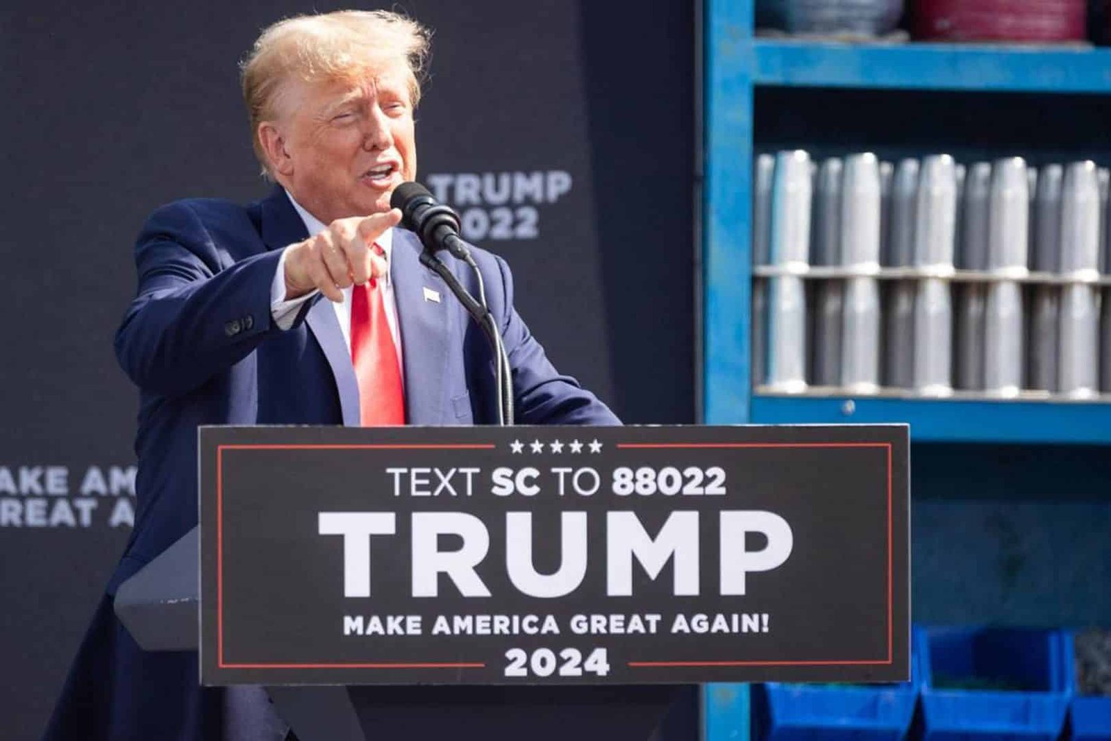 Hummels compara Real Madrid a Donald Trump por atitude na Bola de Ouro Hummels compara Real Madrid a Donald Trump por atitude na Bola de Ouro
