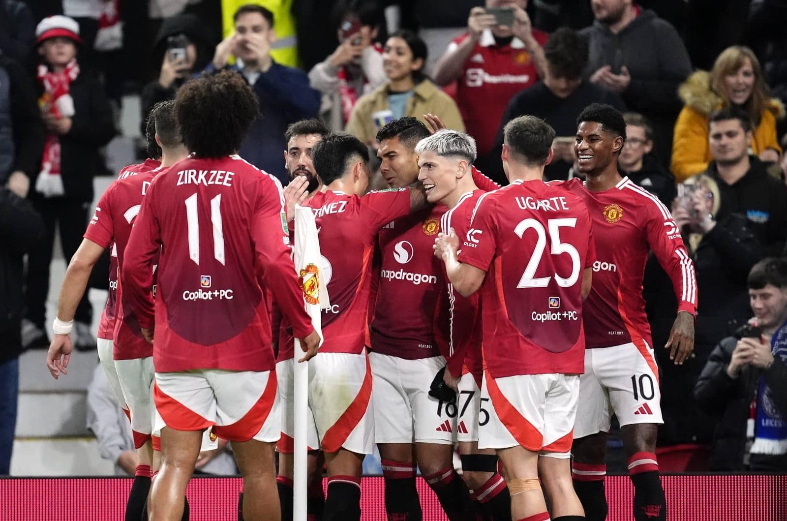 Casemiro tem atuação ‘nível Seleção’ e classifica novo Manchester United