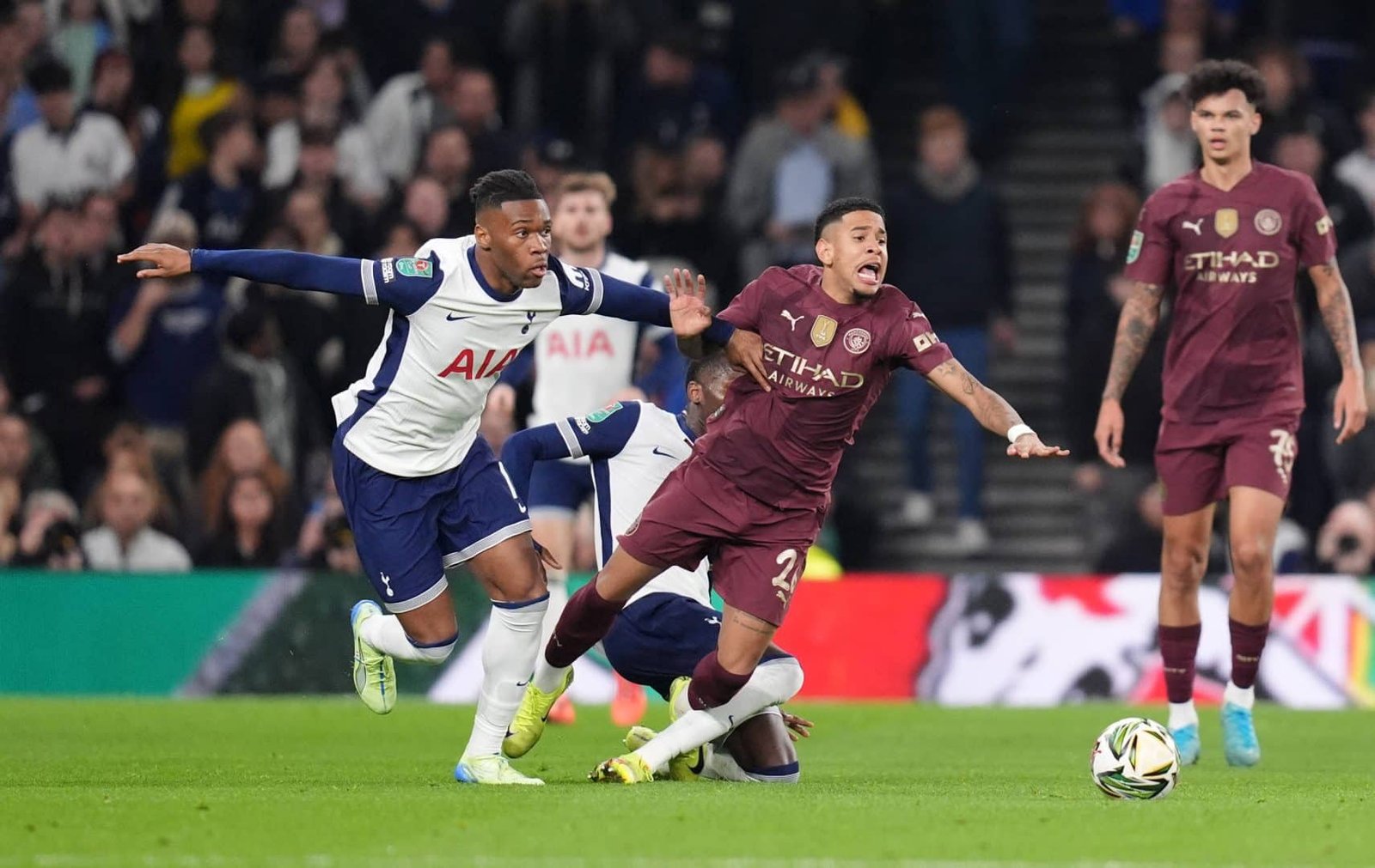 Problema inédito de lesões faz Guardiola e City chegarem ao ‘limite’
