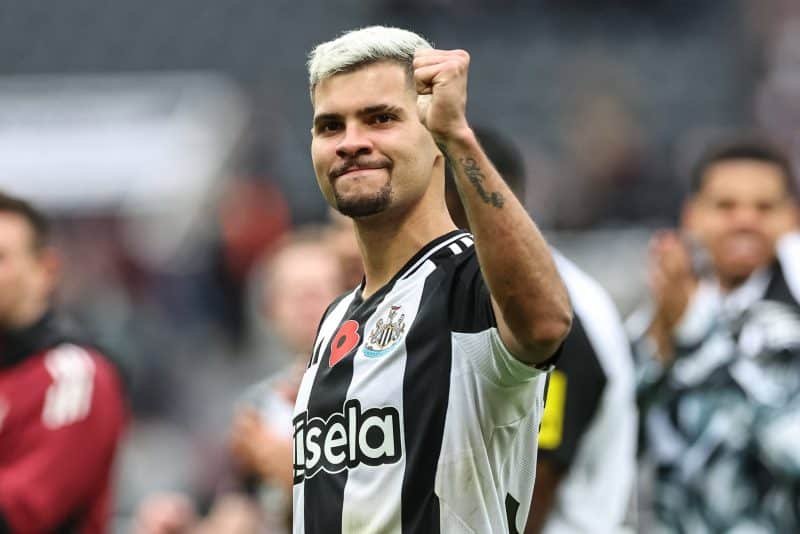 Gabriel Magalhães é alvo de críticas em mais uma derrota do Arsenal