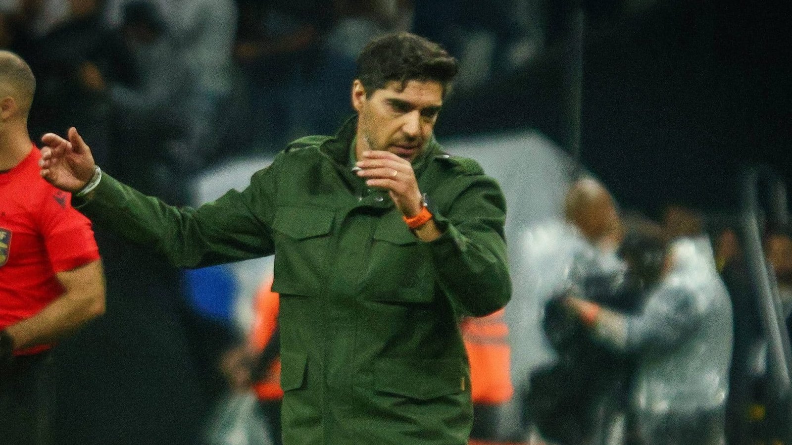 Não dá para o Palmeiras terminar mais um ano com ‘fica ou sai’ de Abel Ferreira